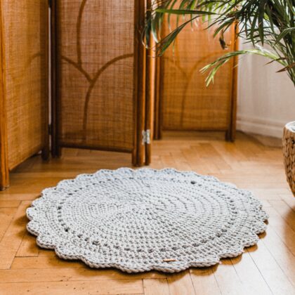 okrągły dywan na szydełku ze sznurka bawełnianego